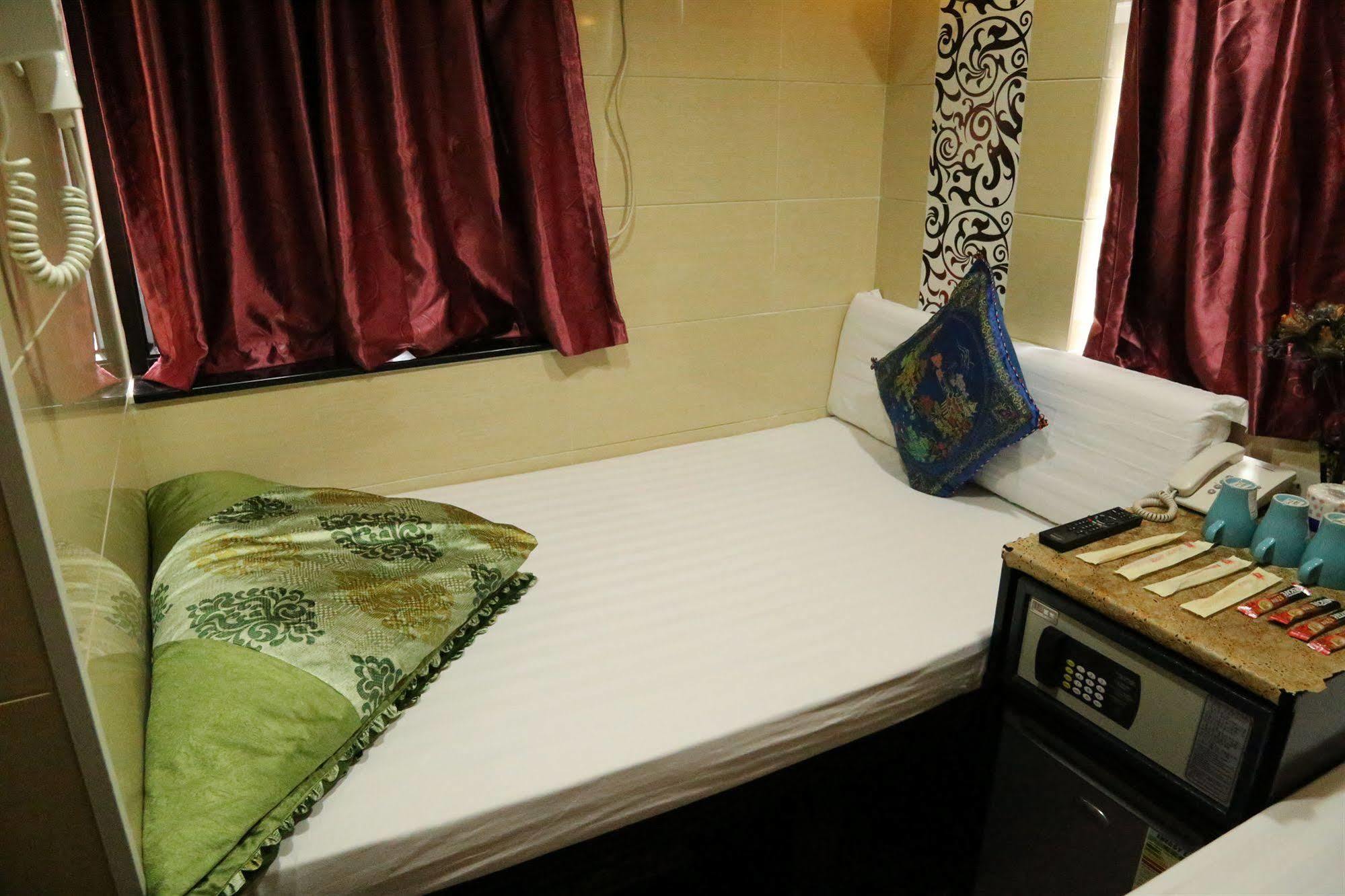 Everest Inn Guest House Гонконг Экстерьер фото