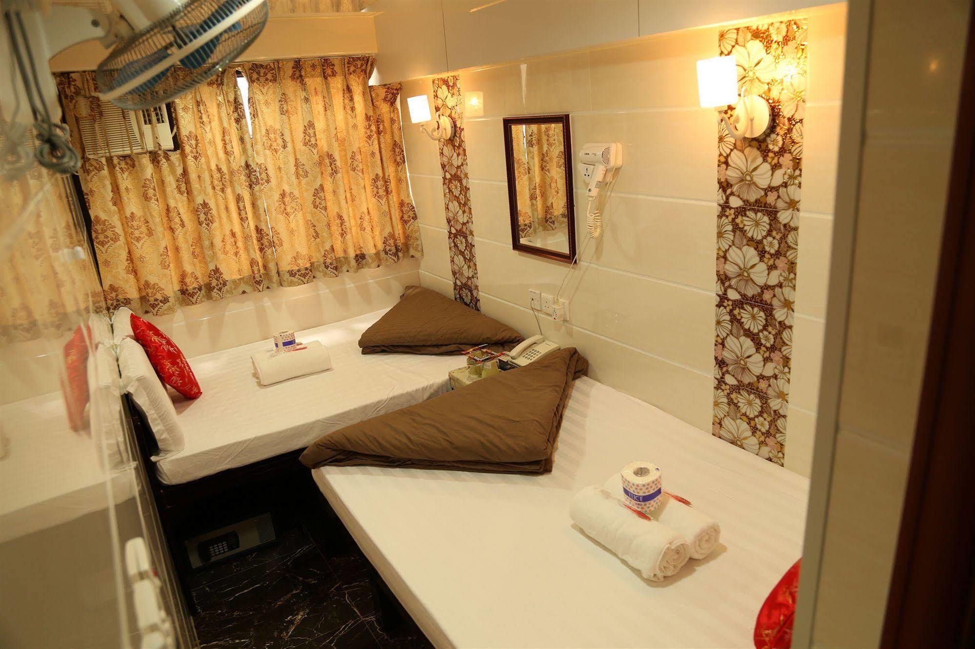 Everest Inn Guest House Гонконг Экстерьер фото