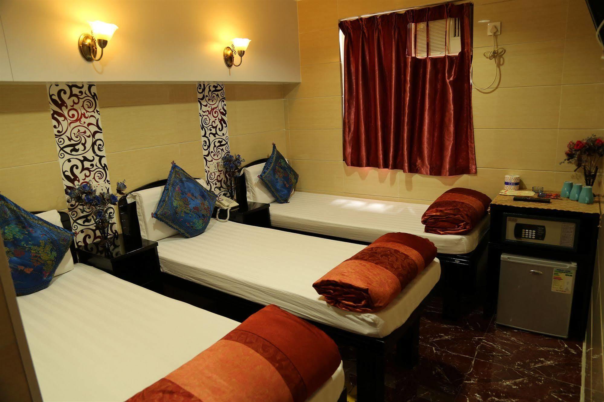 Everest Inn Guest House Гонконг Экстерьер фото